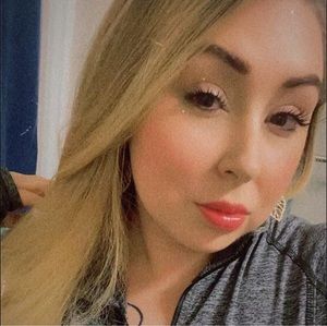 Meet your Posher, Chanda-marie